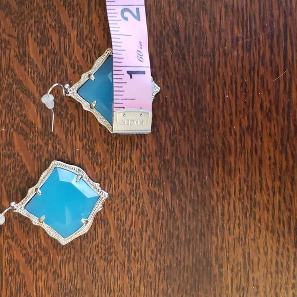 Kendra Scott Kirsten Earrings in Retired Aqua Chalcedony - Picture 4 of 7